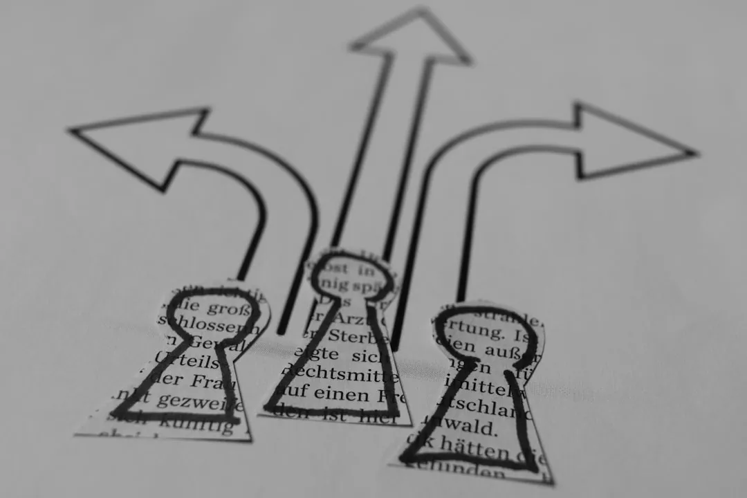 Асимметричное обучение и адаптация к изменениям в иерархиях