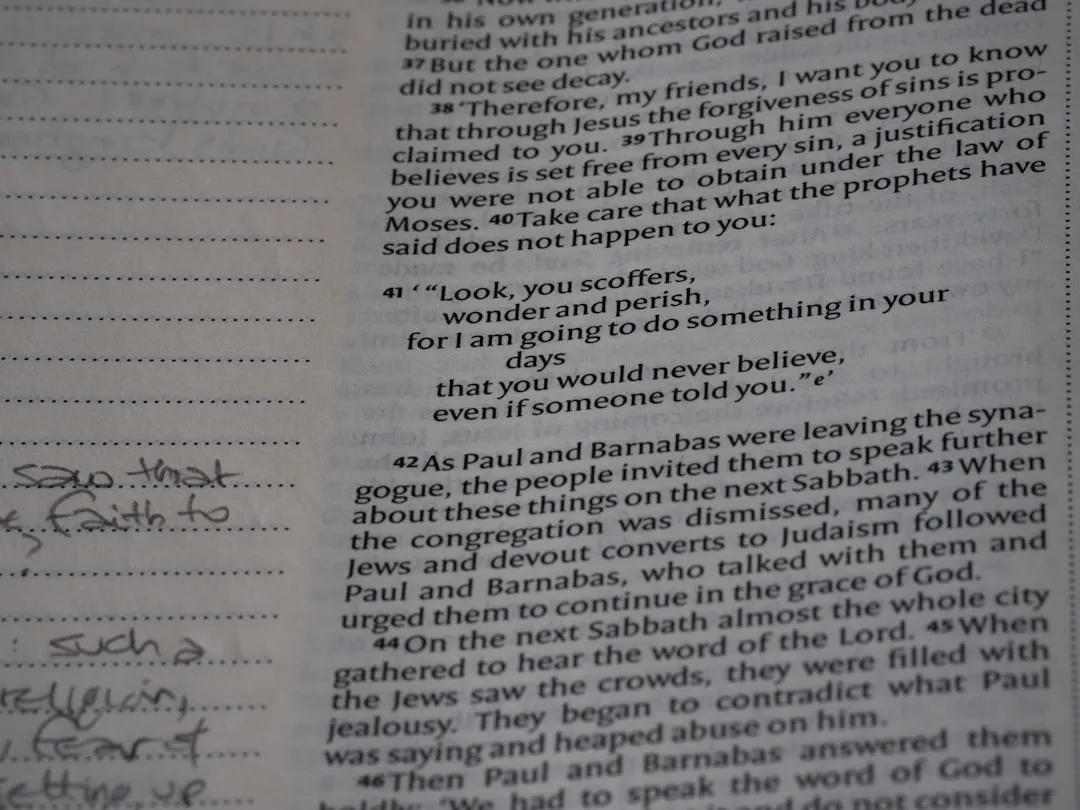 Исследование взаимосвязей между обработкой букв, слов и предложений при чтении