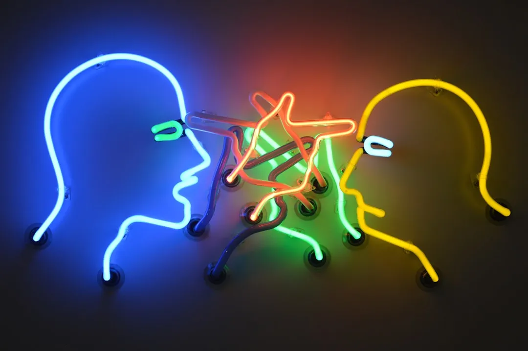 Как дружба заставляет мозг верить лжи: нейробиология обмана и доверия