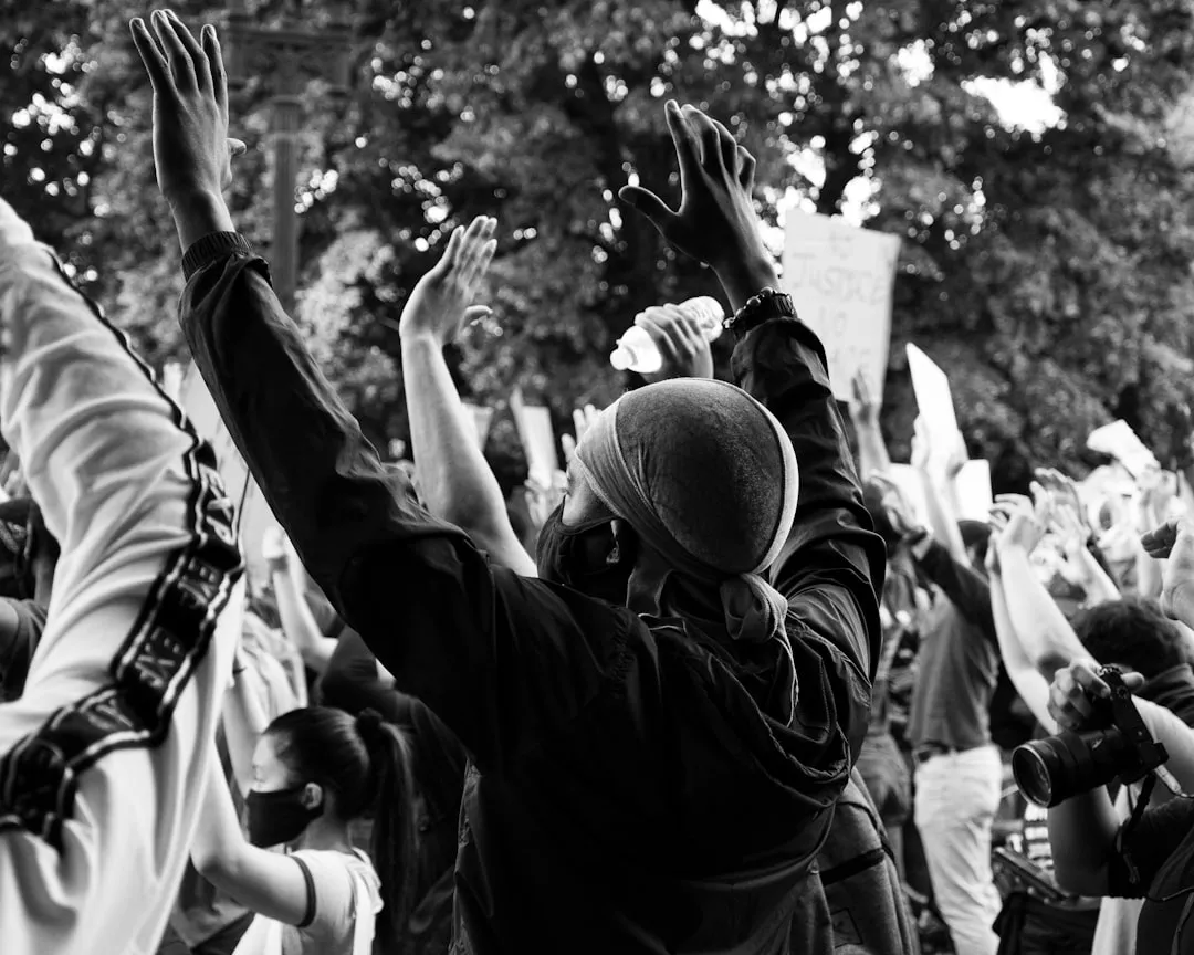 Как стратегическое мышление влияет на долгосрочную поддержку расовой справедливости