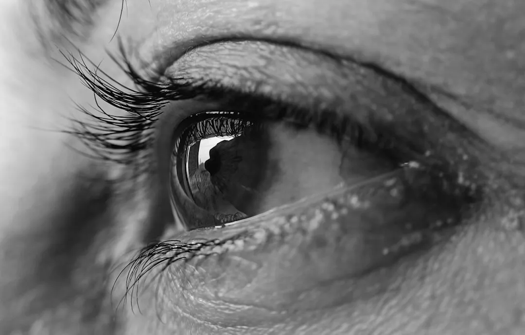 Как зрительный опыт формирует иллюзии: Эффект Буба-Кики и иллюзия размера-веса после восстановления зрения