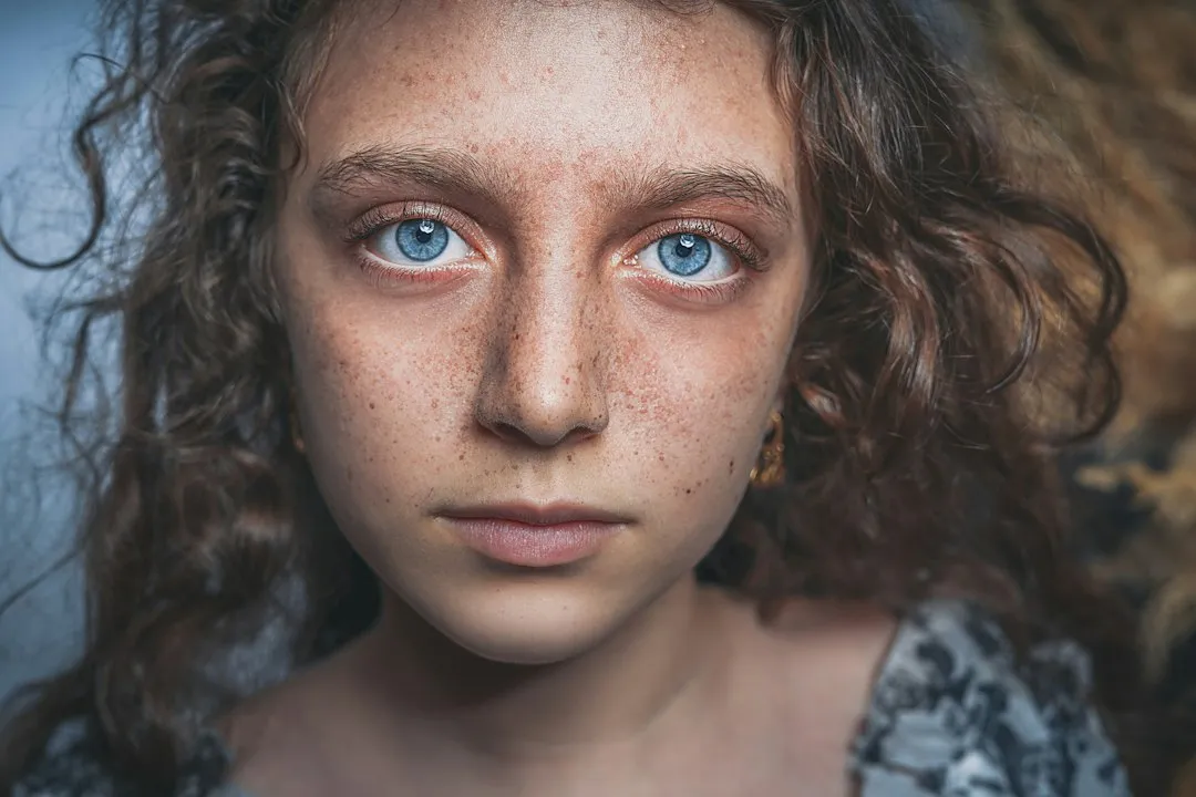 Лица, созданные ИИ, кажутся реальнее настоящих: феномен AI гиперреализма