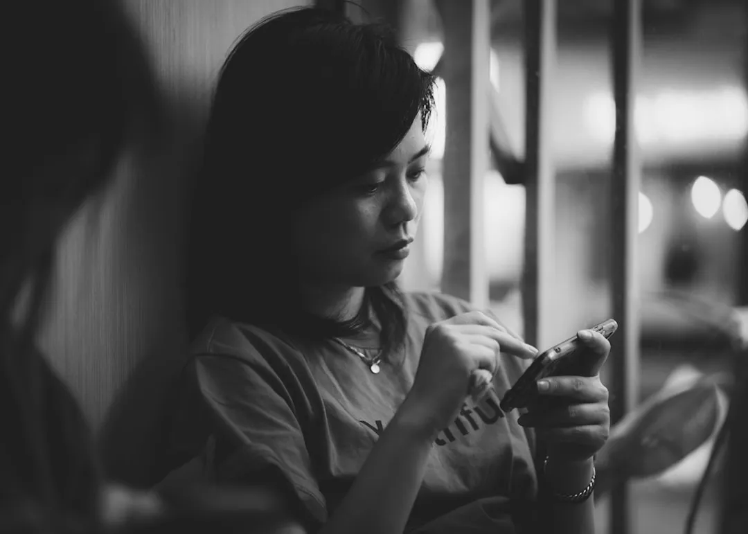 Мама, ты любишь телефон больше меня? Как гаджеты влияют на отношения с подростками