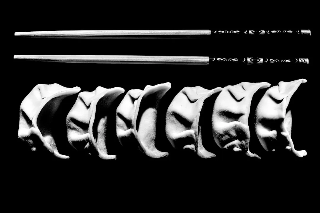 Нейронный маркер эффекта знакомства с лицом: как мозг узнает знакомые лица