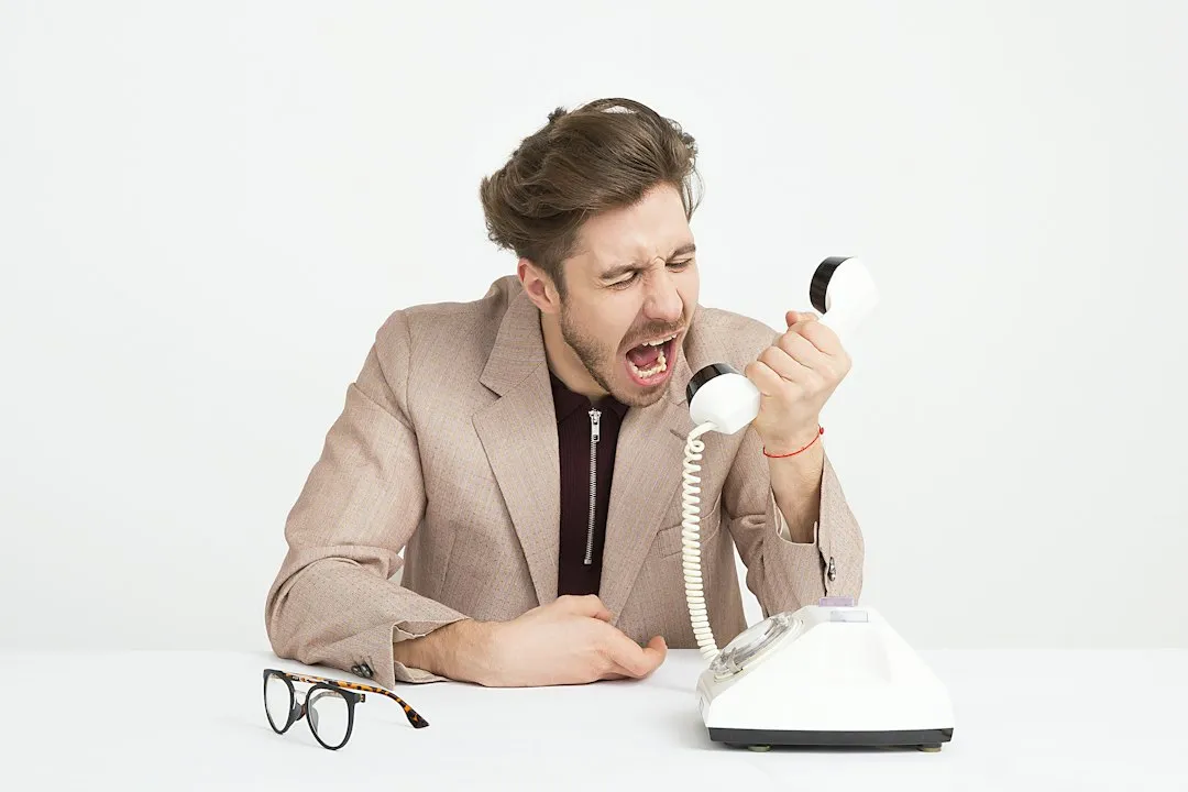 Почему голосовые сообщения в WhatsApp так раздражают: психология цифровой усталости