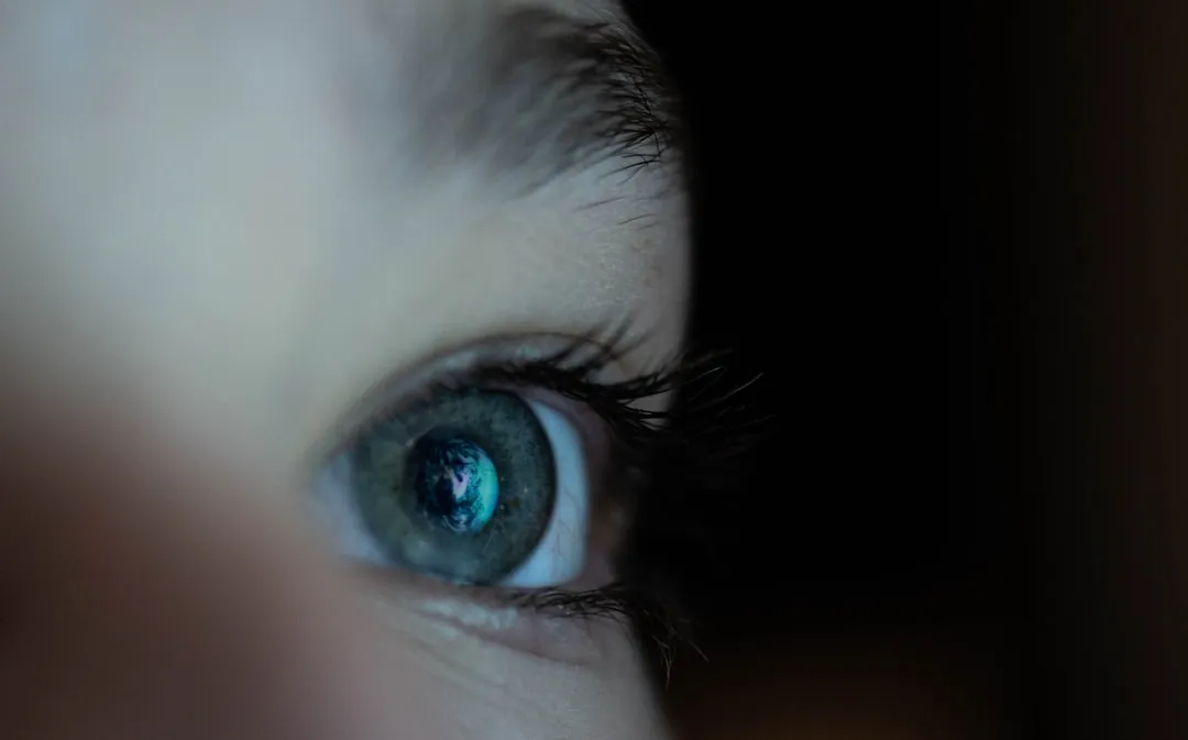 Синдром Вильямса: отсутствие синхронизации возбуждения через зрительный контакт